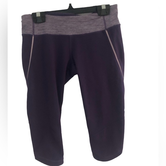 Lululemon Athletics Size 6 Running Crops purple with reflective strips - Picture 15 of 16